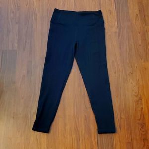 Victoria Sport black capri leggings